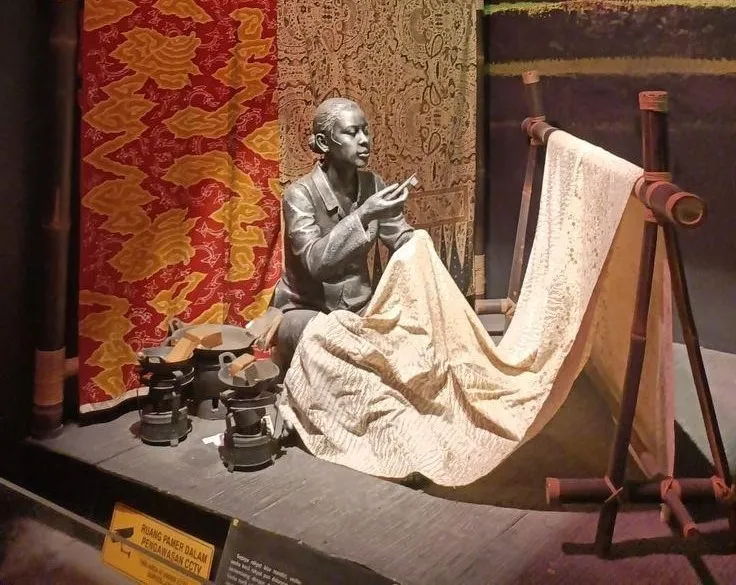 MUJUR FASHION: Kain Tradisional yang Menyambung Jiwa Cilacap